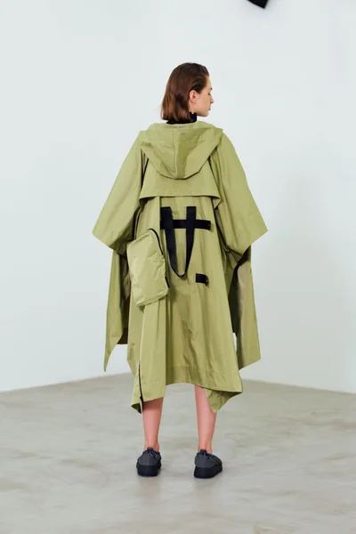 Look 10